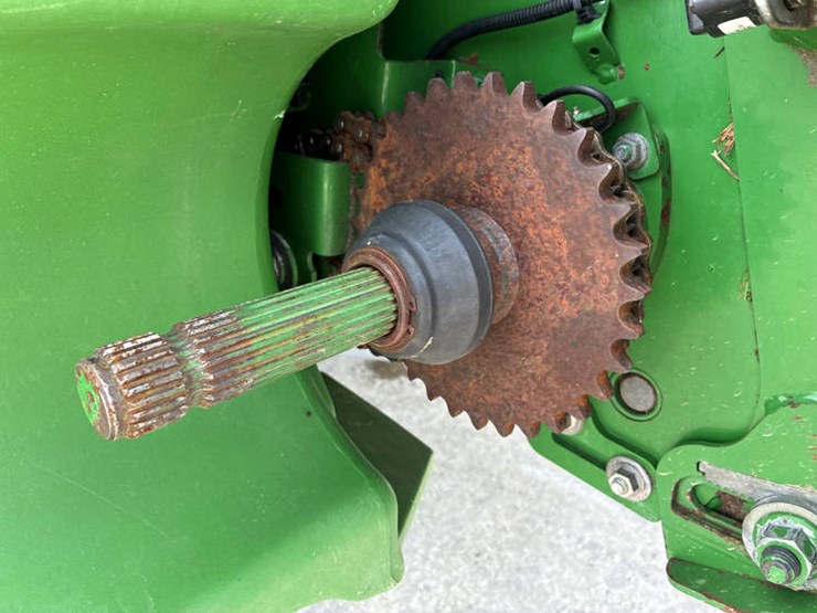 2014-john-deere-s690-image-18