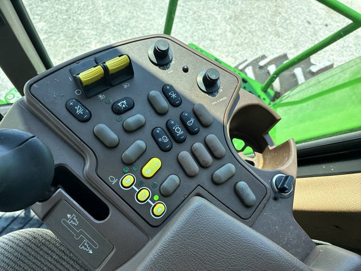 2003-john-deere-9650-sts-image-113