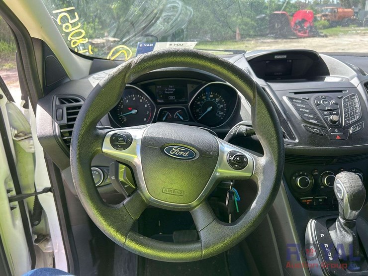 2016-ford-escape-image-13