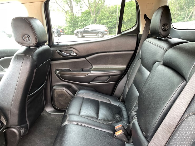 2017-gmc-acadia-image-70