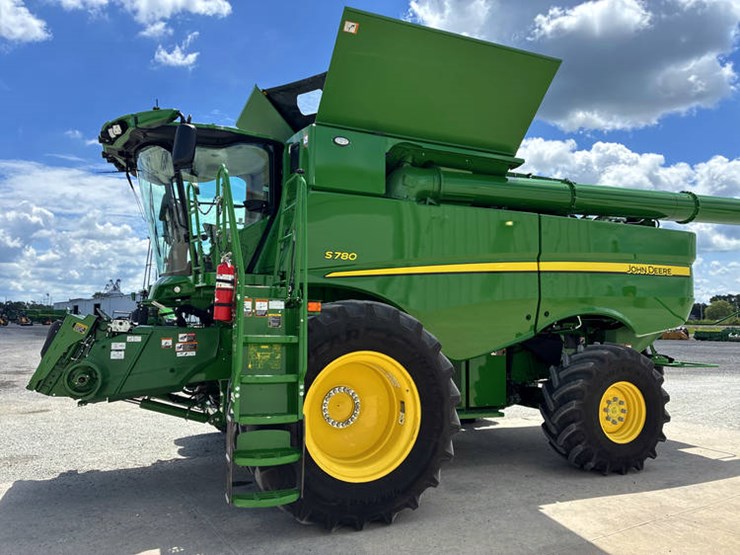 2023-john-deere-s780-image-8