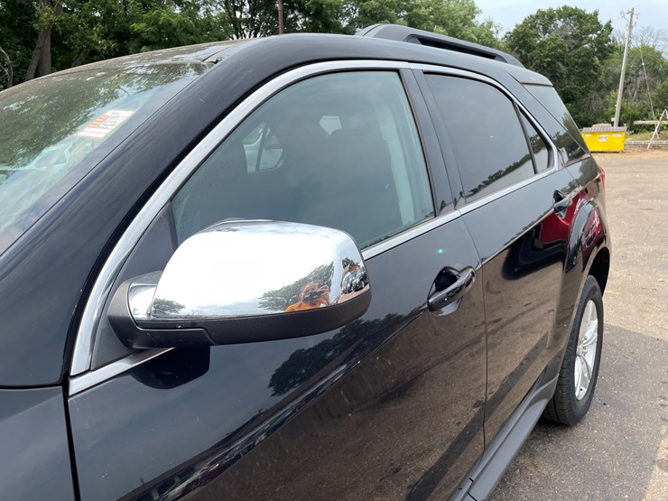 2013-chevrolet-equinox-lt-image-16