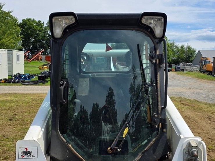 2022-bobcat-t770-image-39