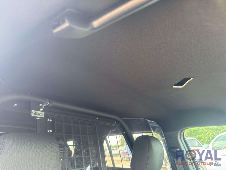 2019-ford-explorer-image-27