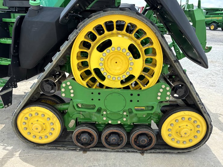 2021-john-deere-8rx-310-image-75