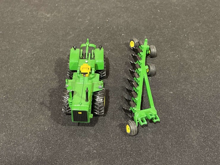 john-deere-8020-image-13