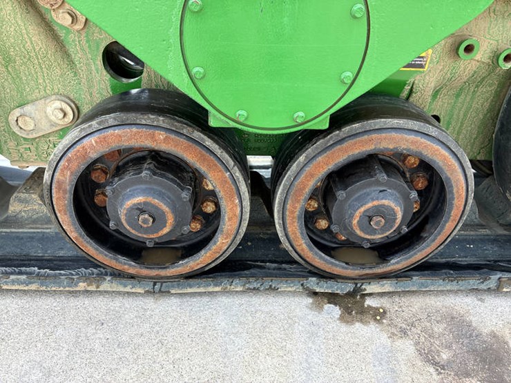 2021-john-deere-8rx-310-image-29