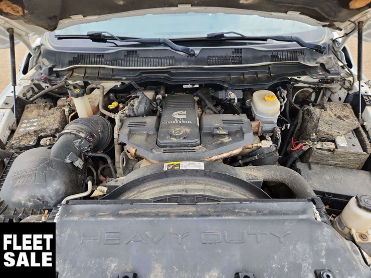2015-ram-3500-slt-image-18