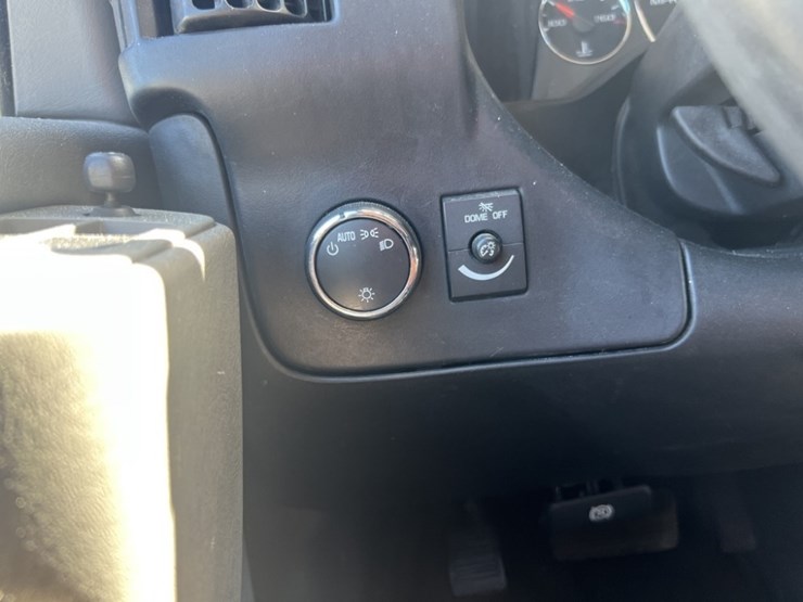 2015-chevrolet-express-3500-image-22