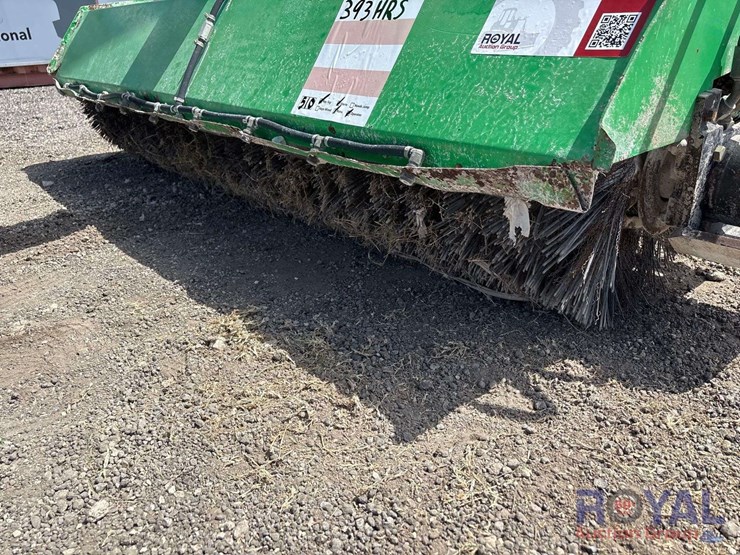 2016-laymor-sm300-towable-ride-on-rotating-sweeper-image-14