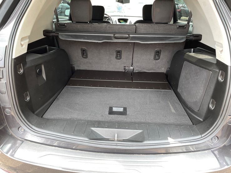 2016-chevrolet-equinox-lt-image-56
