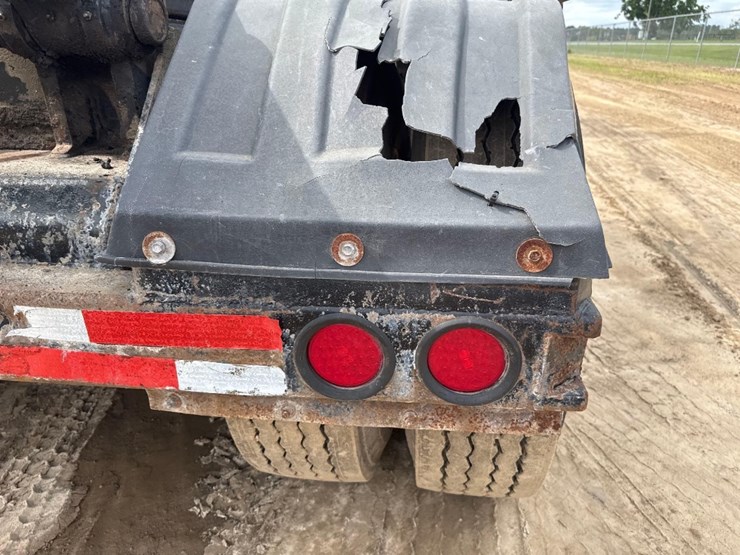 2001-mack-rd688s-image-15