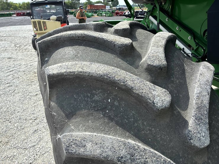 2017-john-deere-s680-image-56