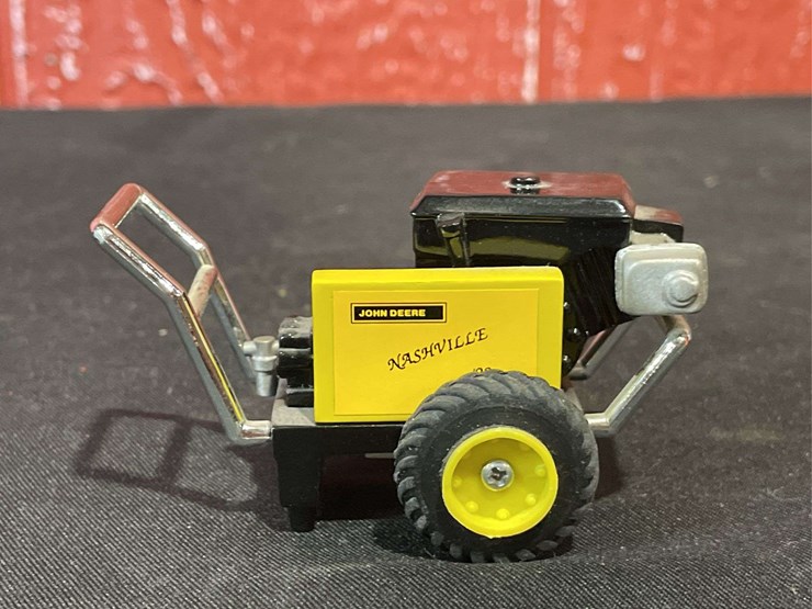 john-deere-16-image-2