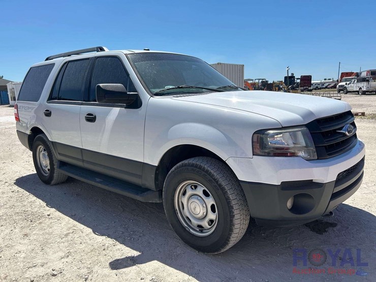 2017-ford-expedition-image-2