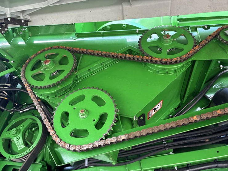 2015-john-deere-s680-image-57