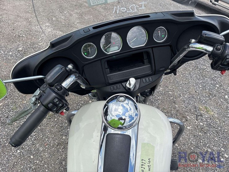 2019-harley-davidson-flhtp-police-electra-glide-motorcycle-image-12