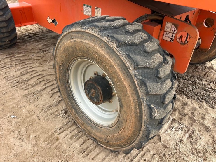 2005-jlg-660sj-image-10
