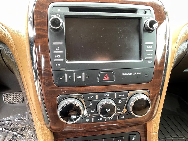 2014-buick-enclave-image-51