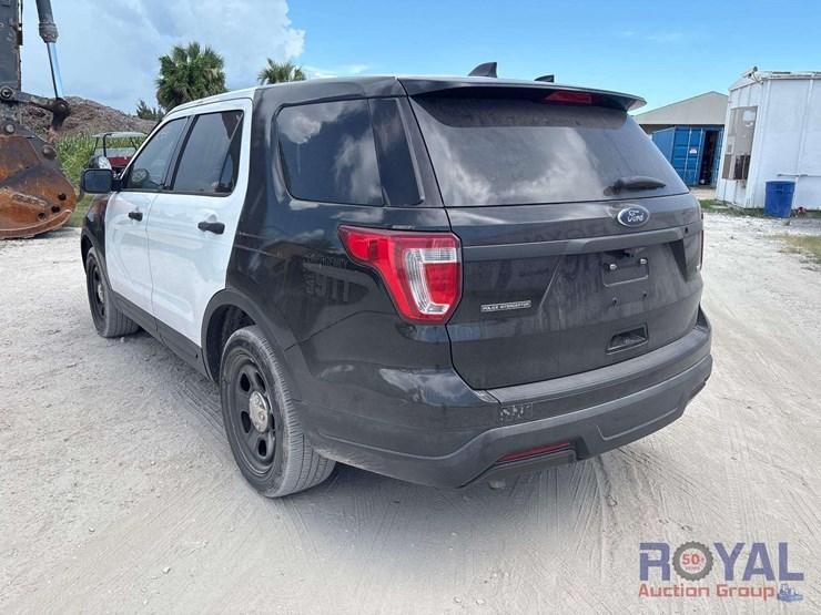 2018-ford-explorer-image-4