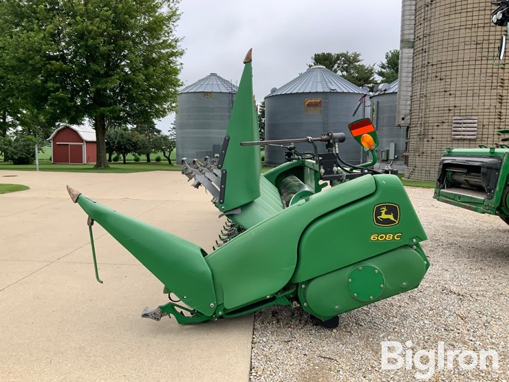 2013-john-deere-608c-image-16