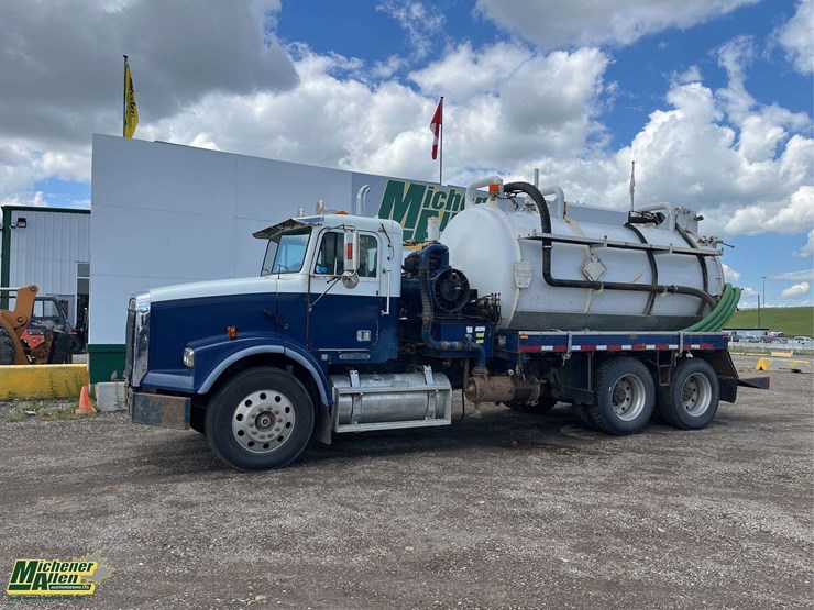 1994-freightliner-fld112-image-2