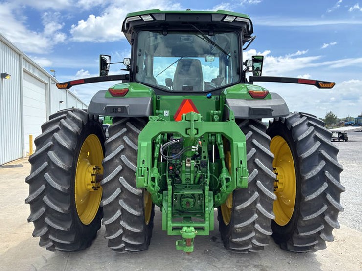2023-john-deere-8r-340-image-5