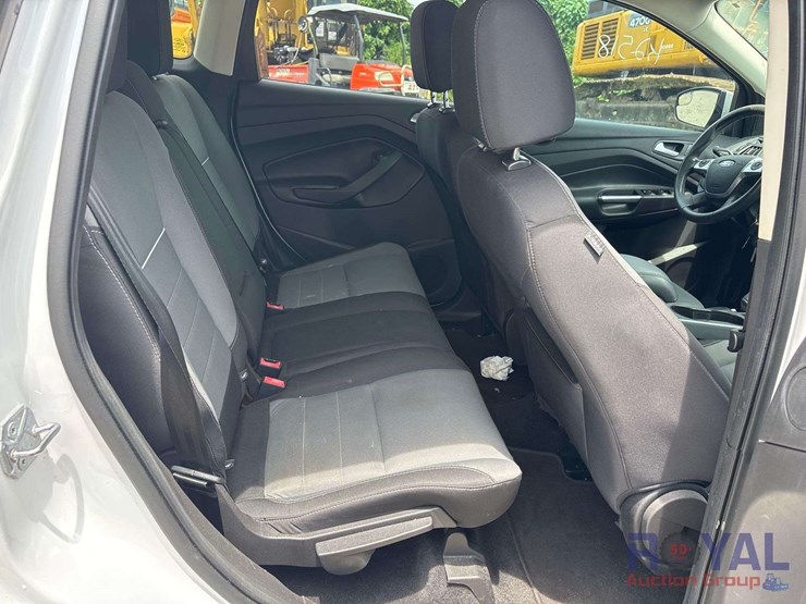 2015-ford-escape-image-22