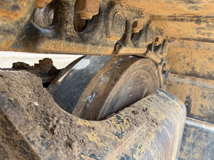 2017-caterpillar-336fl-image-19