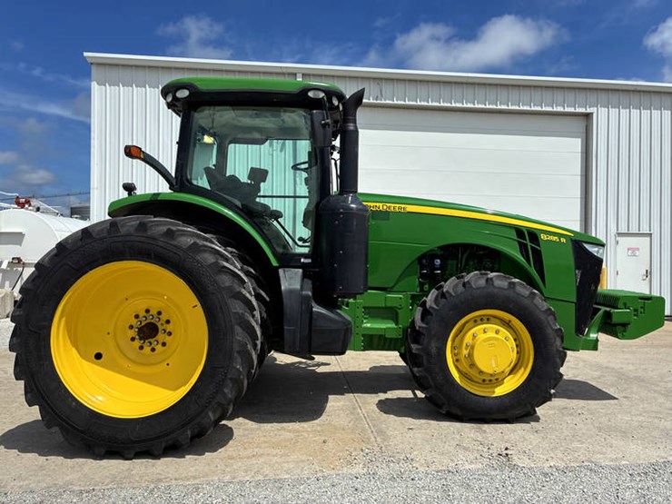 2014-john-deere-8285r-image-4
