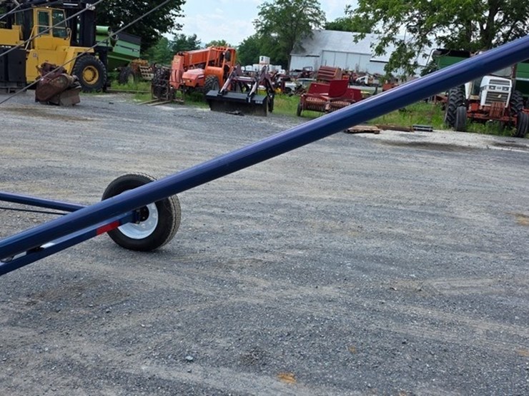 new-harvest-t852-8"x52'-transport-auger-image-24