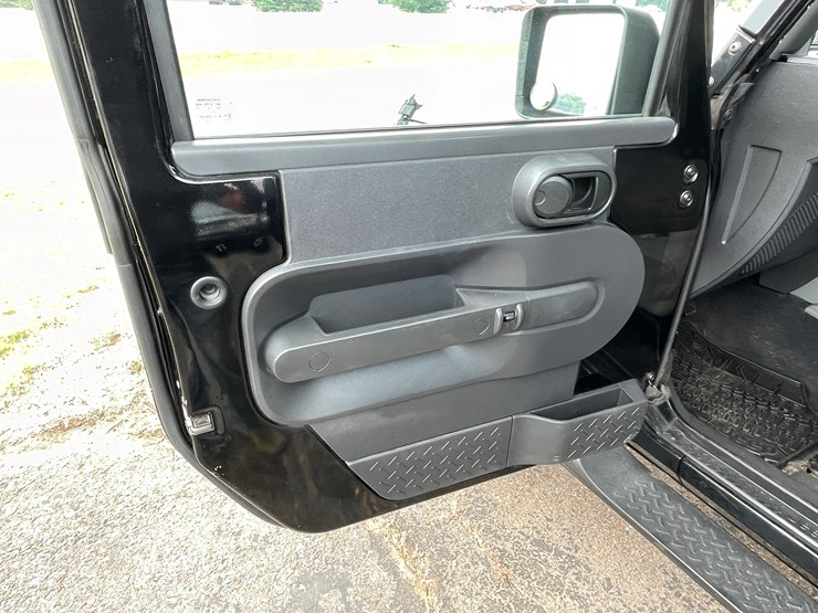 2007-jeep-wrangler-unlimited-sahara-image-55
