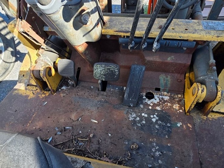 caterpillar-dpl40-image-37