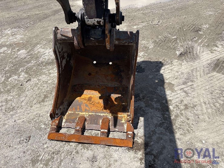 2017-bobcat-e32i-image-9