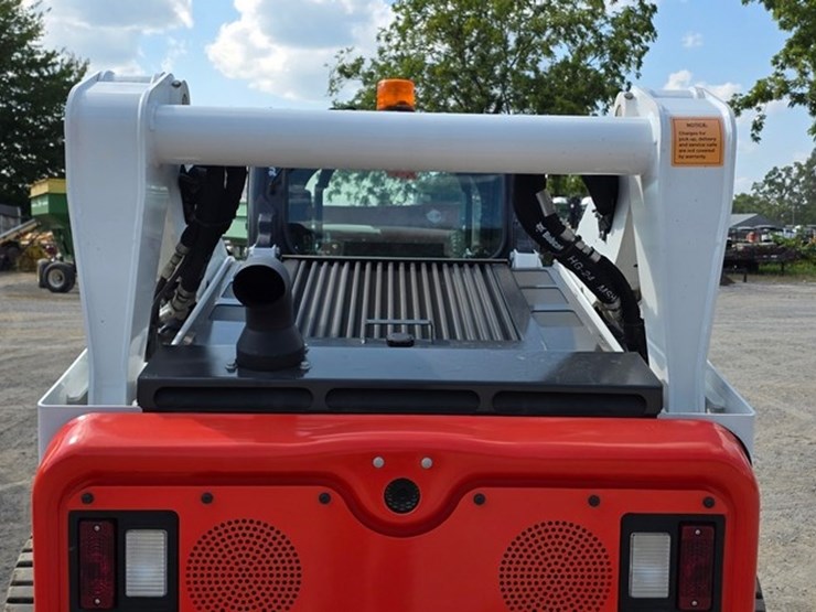2023-bobcat-t770-image-21