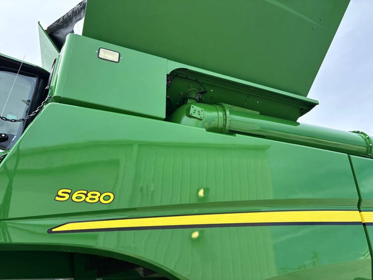 2017-john-deere-s680-image-33