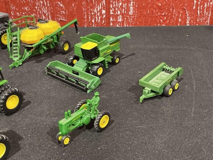 john-deere-64-image-2