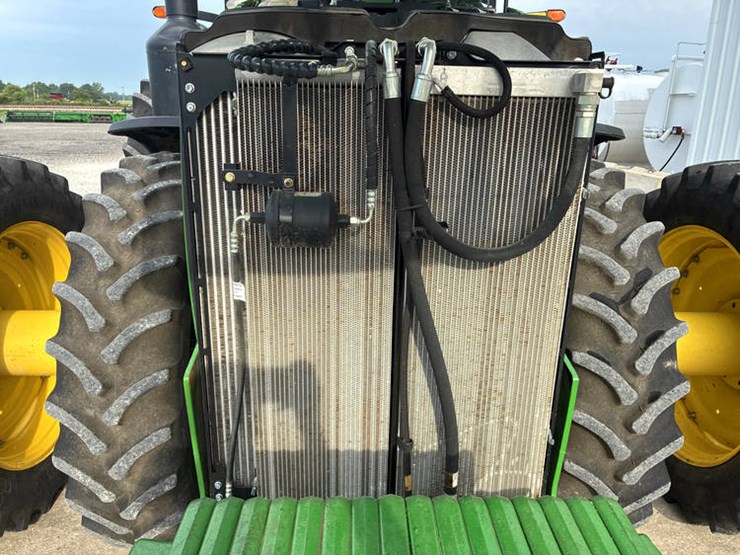 2012-john-deere-8360r-image-72