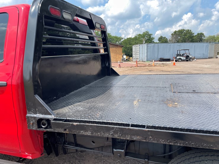 2019-chevrolet-silverado-2500-image-24