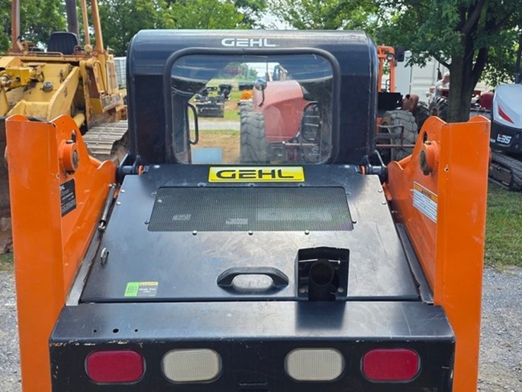 2020-gehl-rt105-image-18