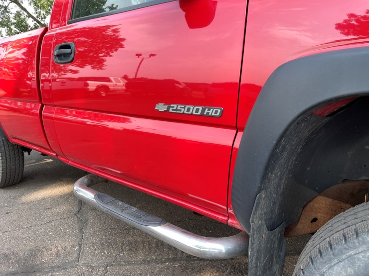 2006-chevrolet-silverado-2500-image-35