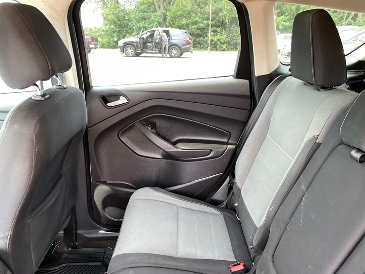 2015-ford-escape-se-image-65
