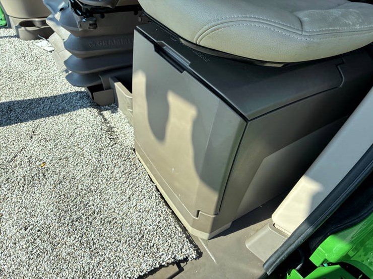 2024-john-deere-s780-image-96