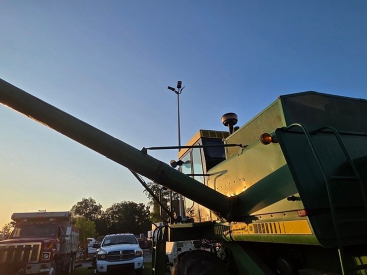 john-deere-4420-image-19