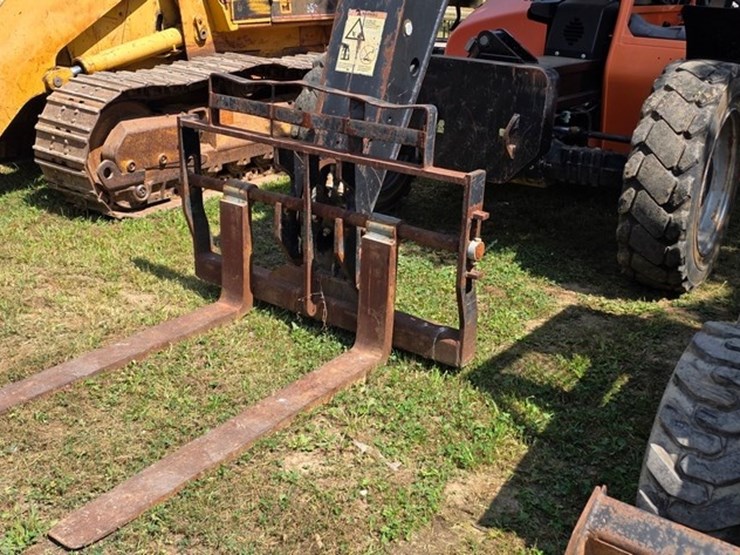 2013-jlg-g9-43a-image-28