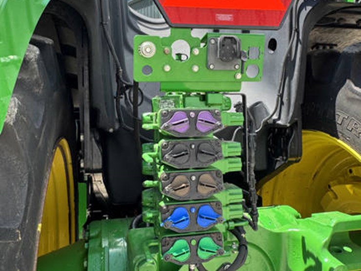 2017-john-deere-9570r-image-18