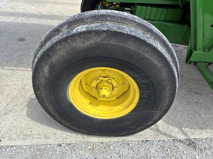 1983-john-deere-6620-image-48