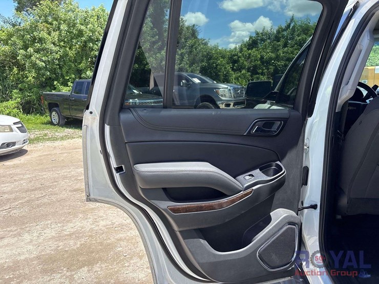 2019-chevrolet-tahoe-image-17