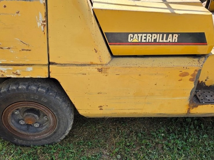 2005-caterpillar-dp40kl-image-14