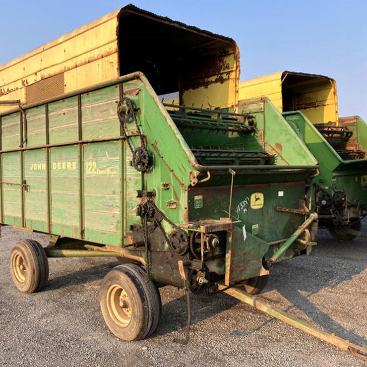 JOHN DEERE 122